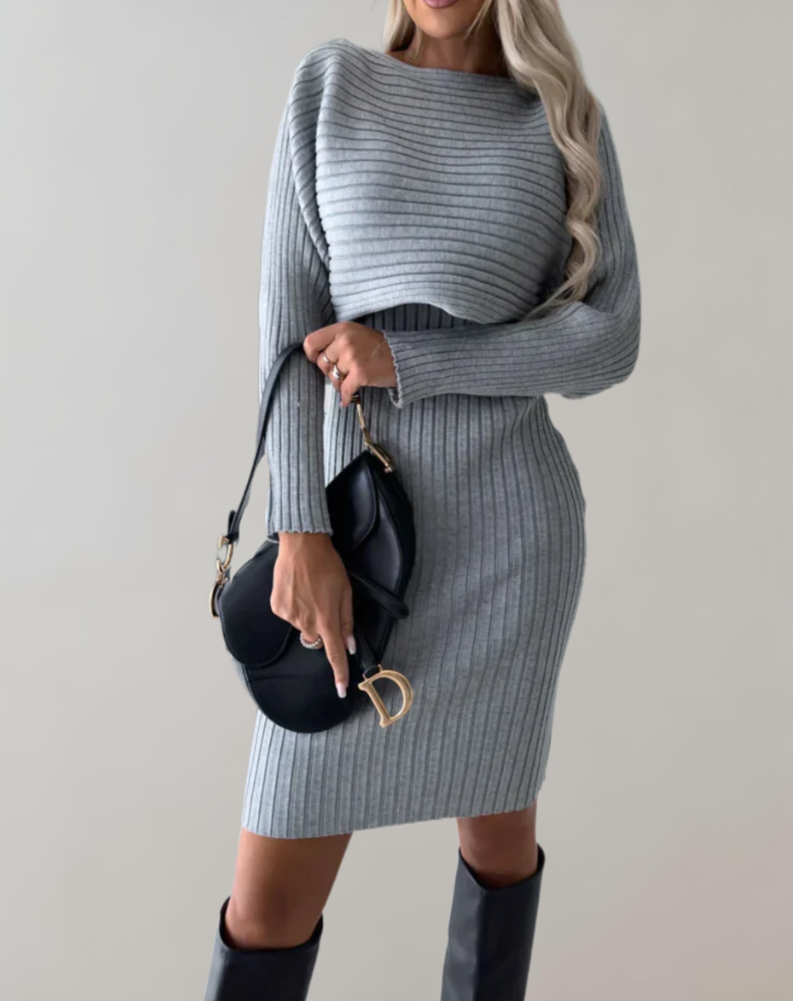 Ensemble 2 pièces composé d'une robe bodycon en tricot et d'un pull cropped à encolure ronde